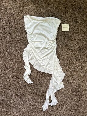 NWT Charmed Hearts Asymmetrical Strapless Ruffle Tank Small - White